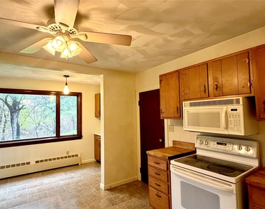 99 Castle Creek Road - Photo Thumbnail 15