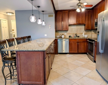 3550 Lake Shore Drive - Photo Thumbnail 5