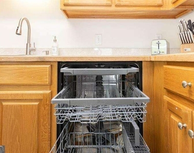 3200 Lee Drive - Photo Thumbnail 18