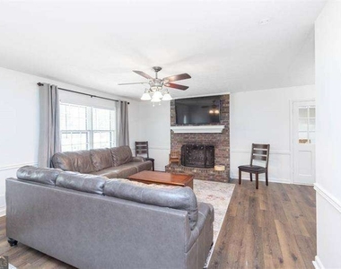 3200 Lee Drive - Photo Thumbnail 10