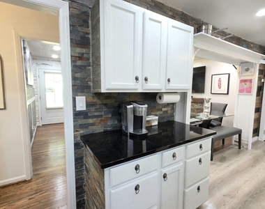 3596 Indian Rock Road Sw - Photo Thumbnail 15