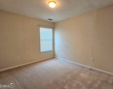 45 Manchester Lane - Photo Thumbnail 14