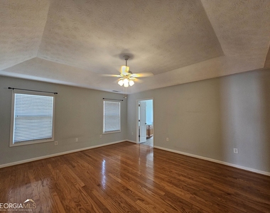 45 Manchester Lane - Photo Thumbnail 9