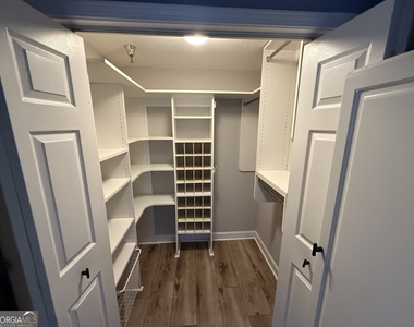 375 Ralph Mcgill Boulevard Ne - Photo Thumbnail 5