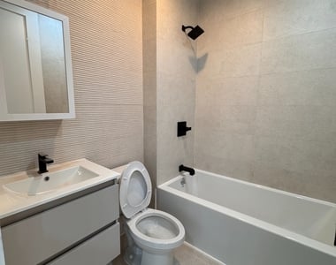 3216 Glenwood Road - Photo Thumbnail 3