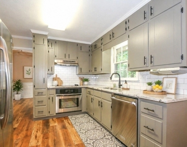 3406 Salem East Drive Se - Photo Thumbnail 3