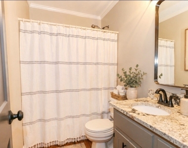 3406 Salem East Drive Se - Photo Thumbnail 10