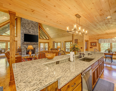 380 Biguns Boulevard - Photo Thumbnail 14