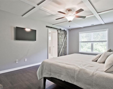 112 Davina Drive - Photo Thumbnail 17