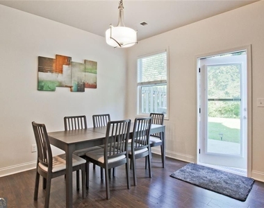 112 Davina Drive - Photo Thumbnail 9