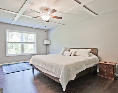 112 Davina Drive - Photo Thumbnail 16