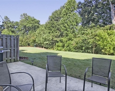 112 Davina Drive - Photo Thumbnail 34