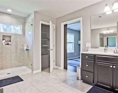 112 Davina Drive - Photo Thumbnail 20