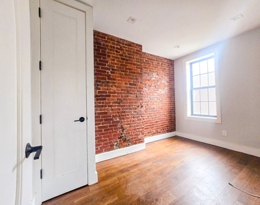 6702 60th Street - Photo Thumbnail 9