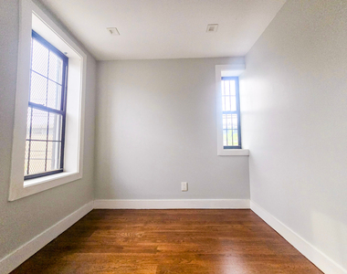 6702 60th Street - Photo Thumbnail 6