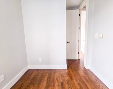 6702 60th Street - Photo Thumbnail 17