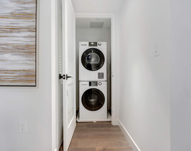 350 West 45th Street - Photo Thumbnail 1