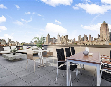 350 West 45th Street - Photo Thumbnail 5