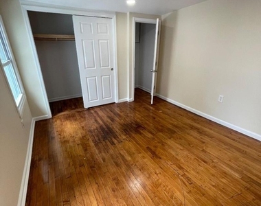 382 S Main St - Photo Thumbnail 3