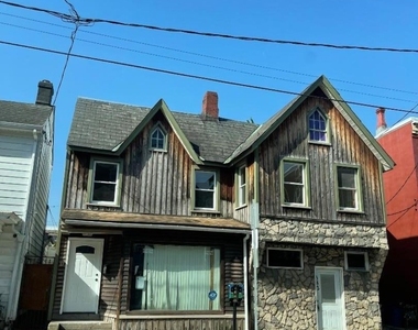 382 S Main St - Photo Thumbnail 5