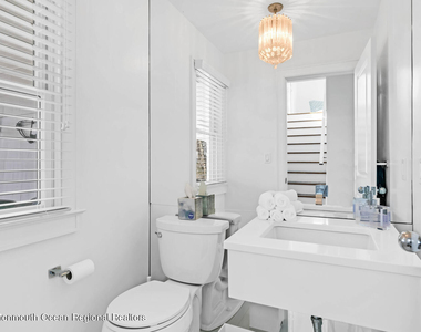 1 Horatius Way - Photo Thumbnail 21