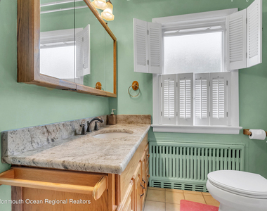 11 Elm Avenue - Photo Thumbnail 15
