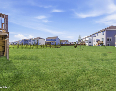 10 Carlisle Court - Photo Thumbnail 13