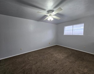 509 Arbor Lane - Photo Thumbnail 13