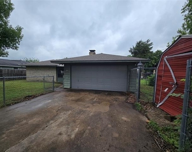 509 Arbor Lane - Photo Thumbnail 21