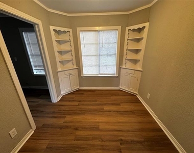 1717 Hemphill Drive - Photo Thumbnail 4