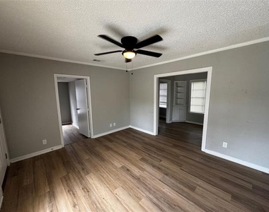 1717 Hemphill Drive - Photo Thumbnail 2