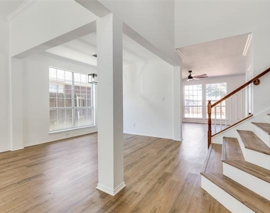 4705 Sabine Street - Photo Thumbnail 2