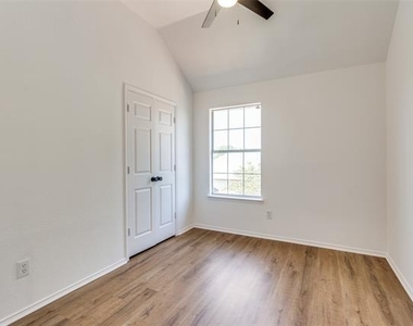 4705 Sabine Street - Photo Thumbnail 16
