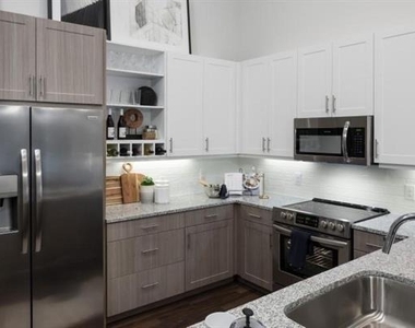 6303 Frisco Square Boulevard - Photo Thumbnail 2