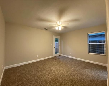 804 N Broughton Street - Photo Thumbnail 12
