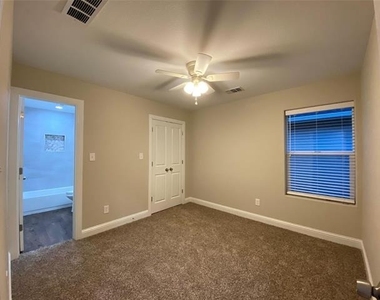 804 N Broughton Street - Photo Thumbnail 11