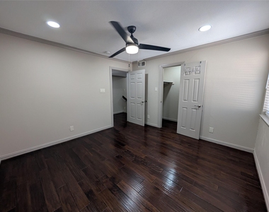 6646 E Lovers Lane - Photo Thumbnail 15