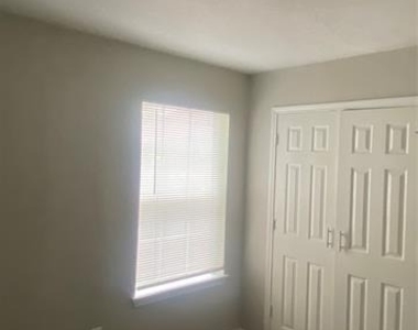 4306 Landrum Avenue - Photo Thumbnail 10
