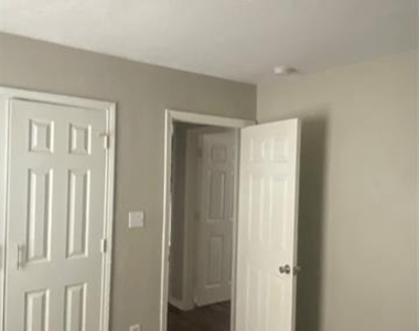 4306 Landrum Avenue - Photo Thumbnail 11