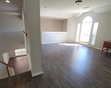 5400 Meadow Valley Drive - Photo Thumbnail 14