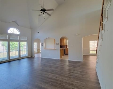 5400 Meadow Valley Drive - Photo Thumbnail 11