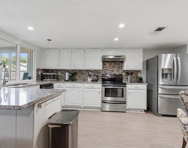 2213 Proctor - Photo Thumbnail 6