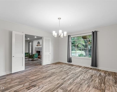 222 Stephenson Street - Photo Thumbnail 6