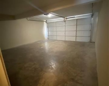 7720 Kings Ridge Road - Photo Thumbnail 8