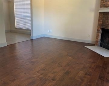 7720 Kings Ridge Road - Photo Thumbnail 1