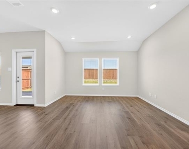4121 Amethyst Drive - Photo Thumbnail 8