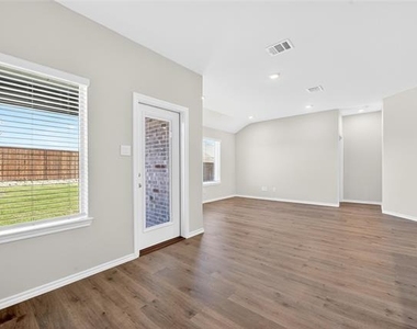 4121 Amethyst Drive - Photo Thumbnail 9