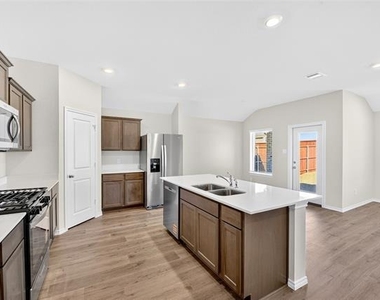 4121 Amethyst Drive - Photo Thumbnail 3