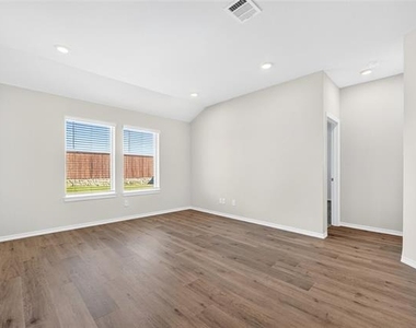 4121 Amethyst Drive - Photo Thumbnail 10