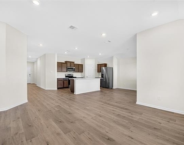 4121 Amethyst Drive - Photo Thumbnail 6